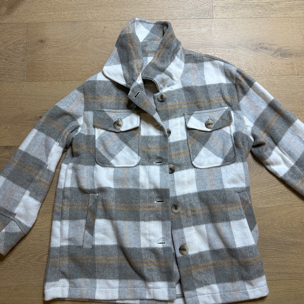 Kensie Plaid plaid flannel Jacket in Gray and Tan